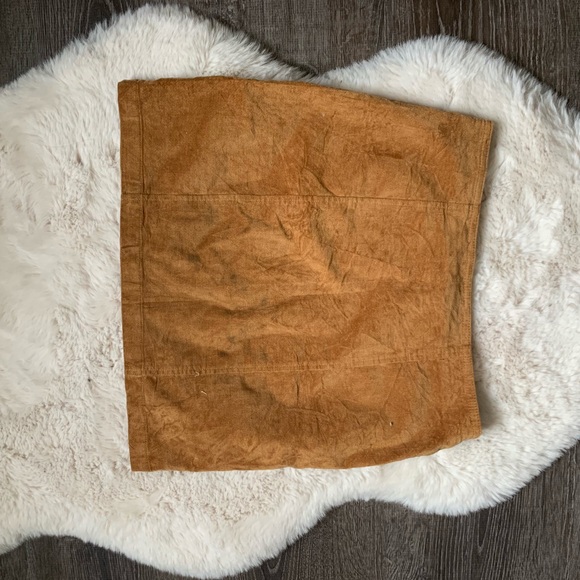 🌸 Zip-up skirt - Picture 2 of 2